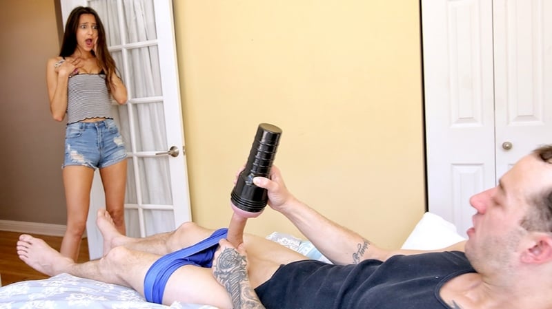 Застукала брата за дрочкой horny stepsis rocks stepbro’s huge cock eliza ibarra porno sex blowjob, big dick, cumshot hardcore