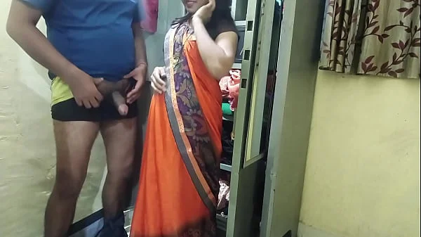 कामवाली औरत की साड़ी  उतार कर चुत मारी हिंदी ऑडियो