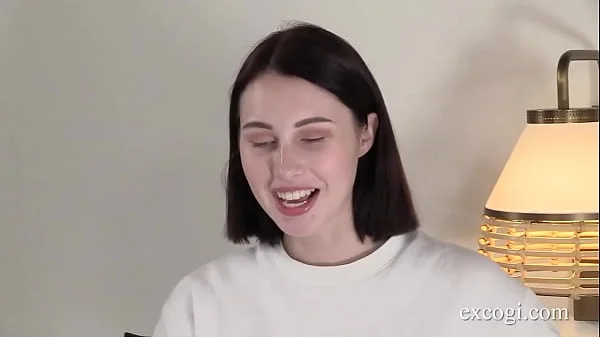 Dream Girl Malory Malibu Gets Her Sweet Pussy Eaten For The 1st Time!