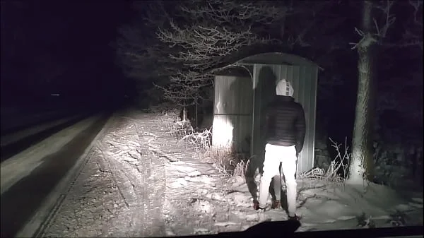 Przyjaciel męża rucha mnie przy drodze odwożąc do domu