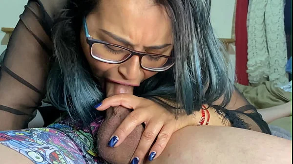 AMAZING BLOWJOB FROM MY HORNY STEPMOM!