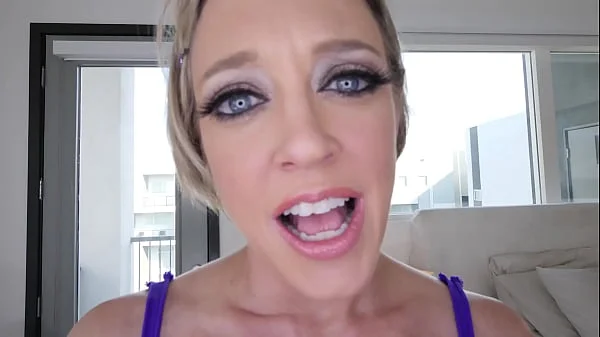 DEE WILLIAMS Big Tits Blonde Hair Blue Eyes MILF Cougar Huge Cock POV Deepthroat Blowjob and Cum Swallow