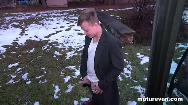 Mature Blonda takes us for a ride