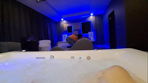Motel Maid Fucks on the Jacuzzi for 20 Bucks