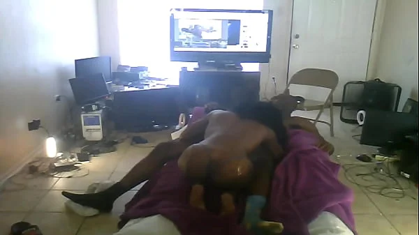 Thick Ebony Amateru Real Wobbly booty And More Ghetto Milf Action