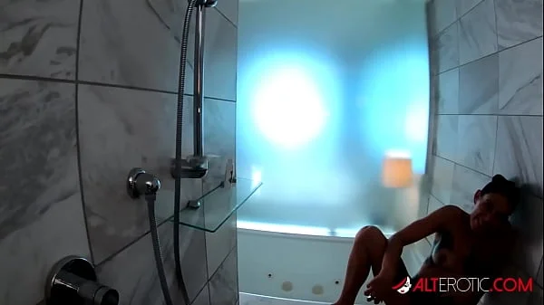 Piercing play with Marie Bossette while in the shower