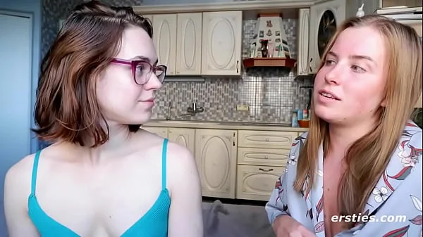 Anca & Rita Rub Their Pussies Together