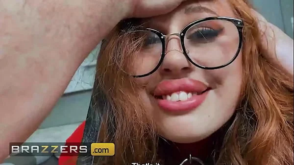 (Yola Flimes) Is Distracted From Her Work Lets Her Bf Dominantly Fuck Her - Brazzers