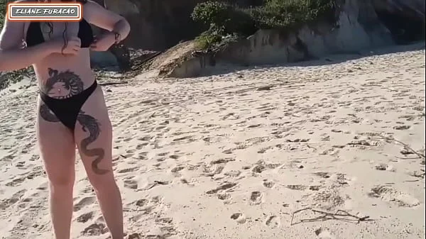 Fizemos sexo com estranho na praia ele deixou nós duas toda fodida