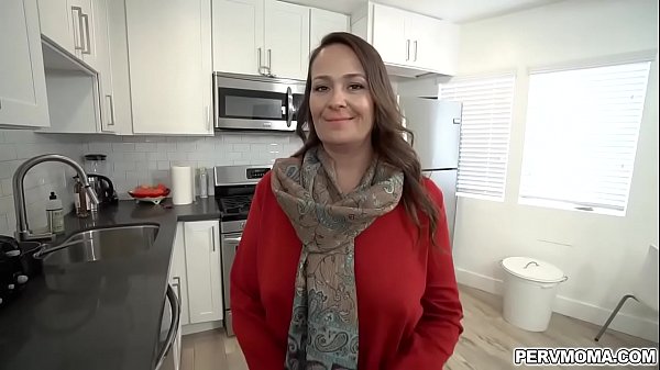 Elexis Monroe wants to satisfy her cock craving and spread her thick legs wide open