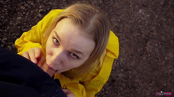 I met ex-girlfriend, teen slut, she offered to do a blowjob on the street.