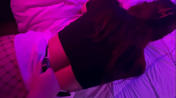 Beautiful Teen strips amateur