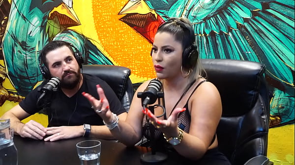 Liberal couple who went on reality without wearing anything! Juli Figueir&oacute_, Miss Bumbum Caminhoneira &amp_ Felipe