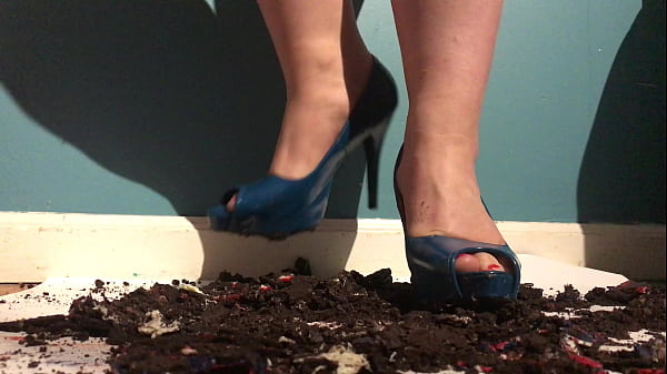 Trisha Crushing Cookies with her Feet in Hot Stilletos! Sploshing, WAM,