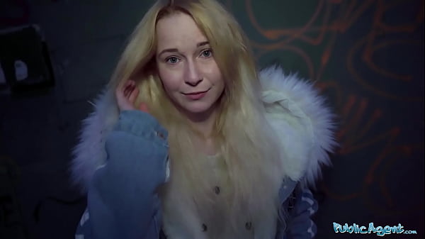 Beautiful Teen poses sexy